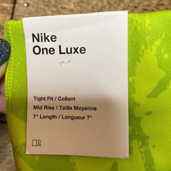 Nike One Luxe Icon Clash Training Shorts Green Pull-On Stretch Size Small NWT - Picture 7 of 10